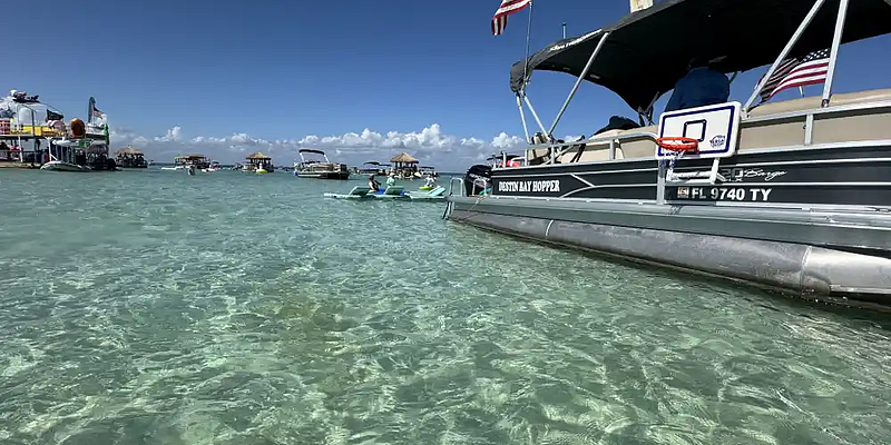 Crab Island Boat Rentals in Destin for First Time Visitors